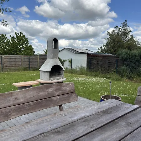 Ferienhaus Gruppenunterkunft Fuer 12 Personen In